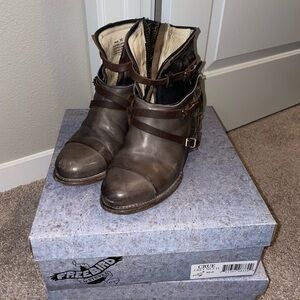 Freebird Grey Multi Crue